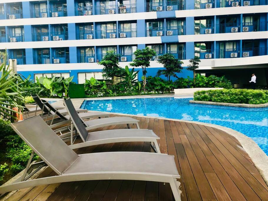 Air Residence 1Br With Balcony Free Netflix And Disney Plus Маніла Екстер'єр фото