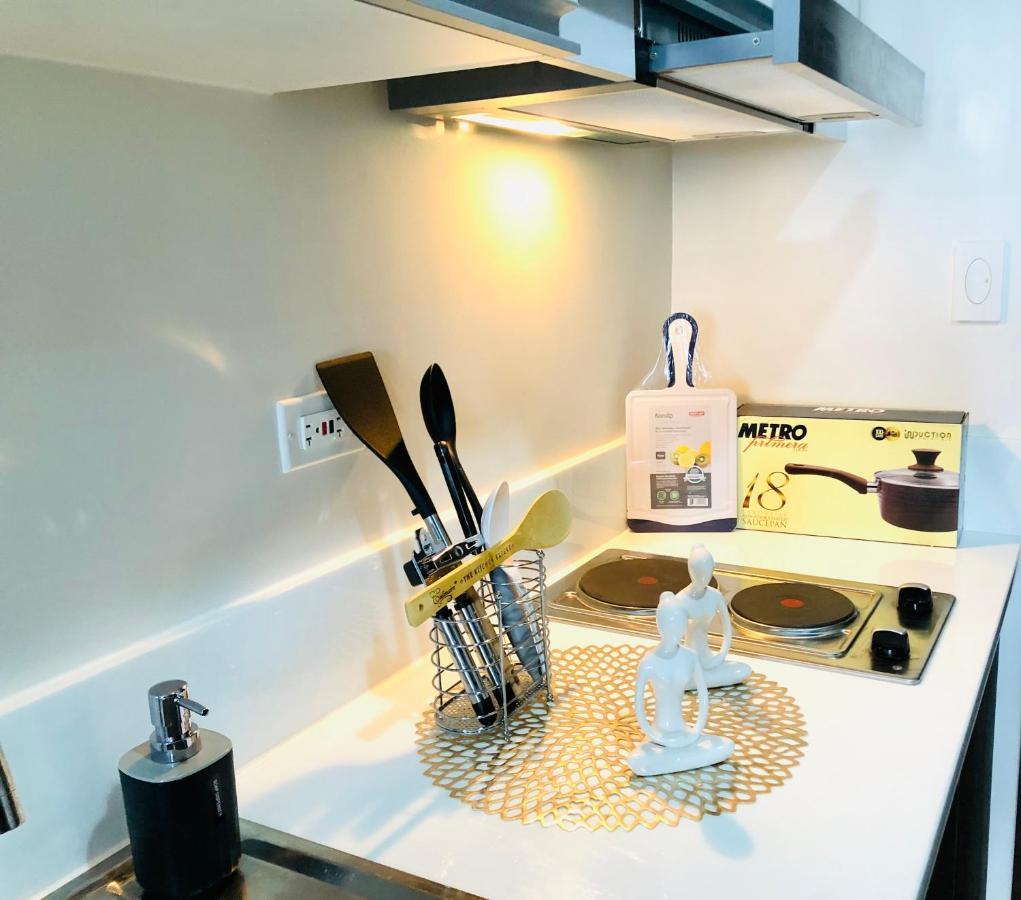 Air Residence 1Br With Balcony Free Netflix And Disney Plus Маніла Екстер'єр фото